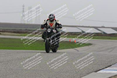 media/Nov-30-2025-TrackDaz (Sun) [[d8b22663df]]/B Group/Session 5 (Wheelie Bump)/